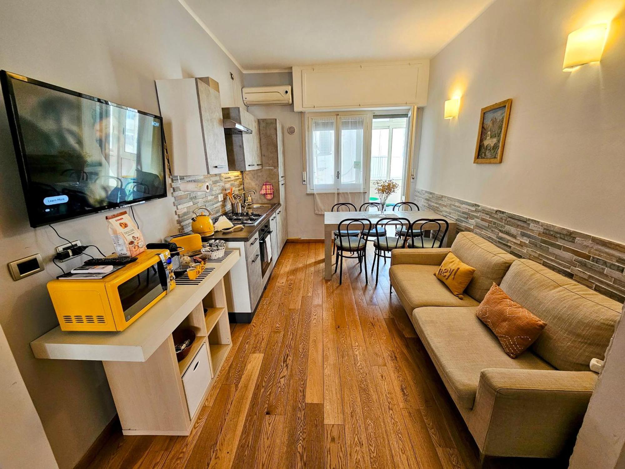 Baribello - 3 Bedrooms 3 Bathrooms - Station Apartament Bari